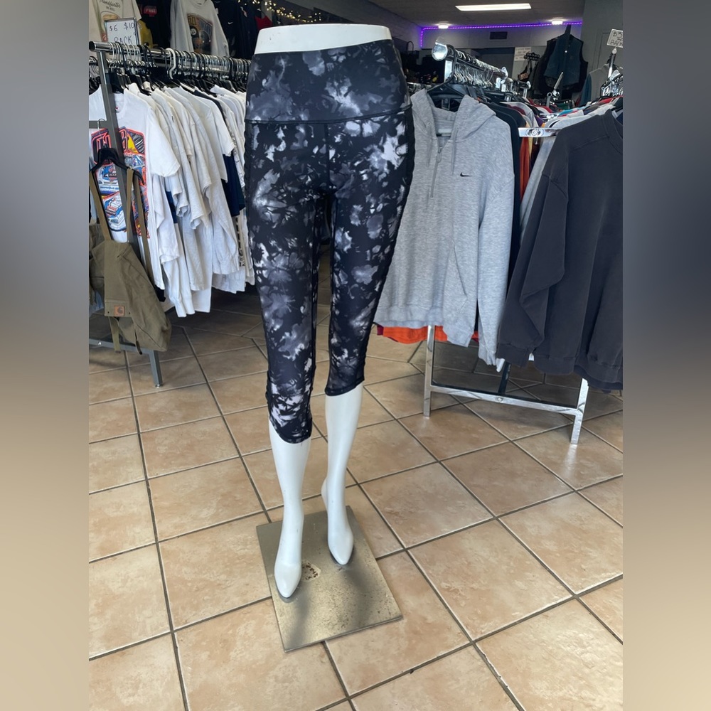 Lululemon Women’s Leggings Size 6